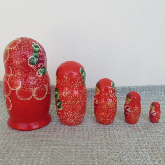 Russian Matryoshka Nesting Doll Set Hand Painted - 5 Pieces - Picture 3 of 9